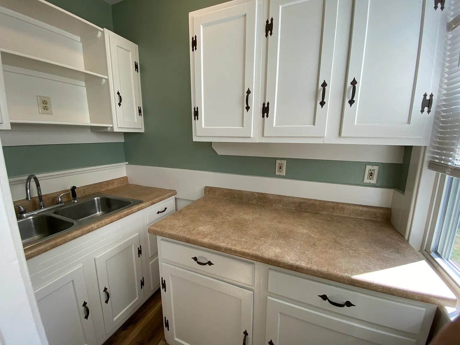 2 bed, 1200 sqft, $2,300 — Photo 3