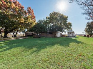 112 Everheart Rd, Bells, TX 75414