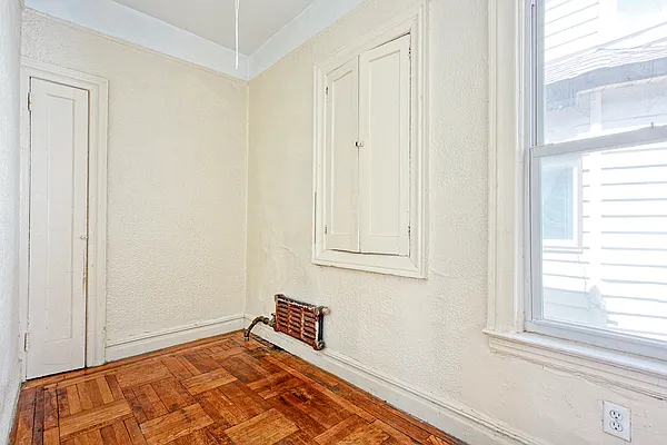 Rented by Douglas Elliman | media 23