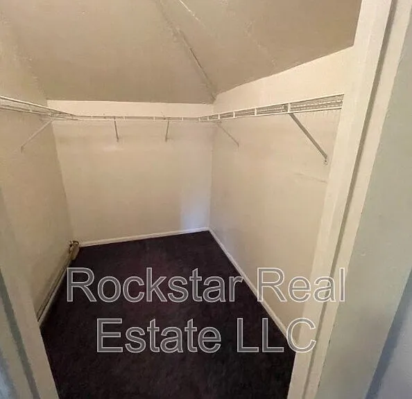 924 S Maple St #7 — Photo 3