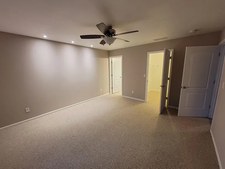 7250 Chucks Way — Photo 12