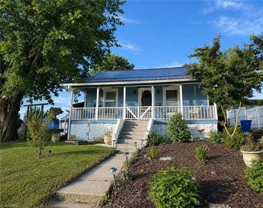 719 Maiden Ln, Mount Airy, NC, 27030