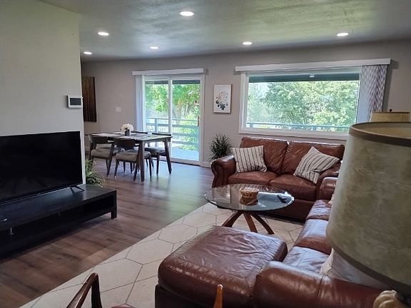 5th image of 15117 E Mission Ave