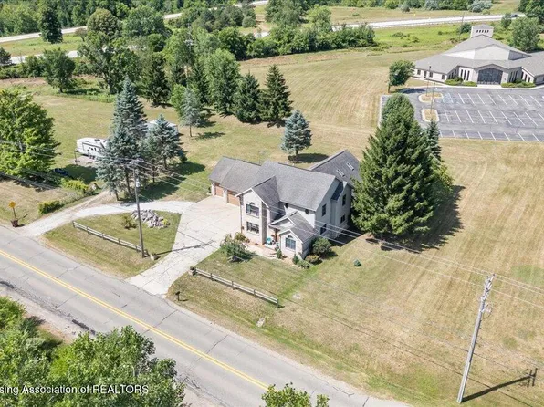 1300 S Canal Rd, Lansing, MI 48917
