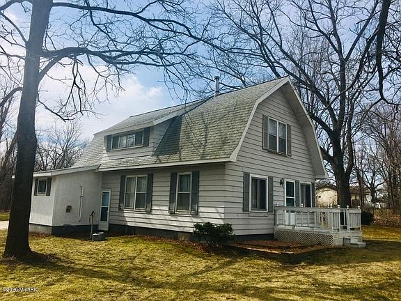 2nd image of 7016 Pringle St NE