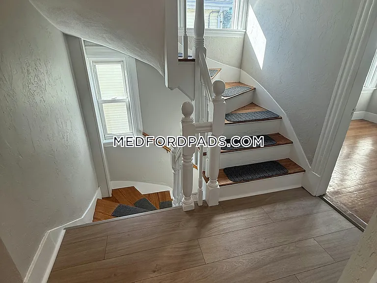 132 George St #2 — Photo 8