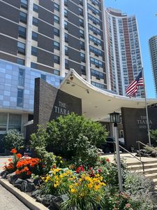 6145 N Sheridan Rd APT 27D, Chicago, IL, 60660