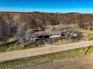 1764 320th St, Hiawatha, KS 66434