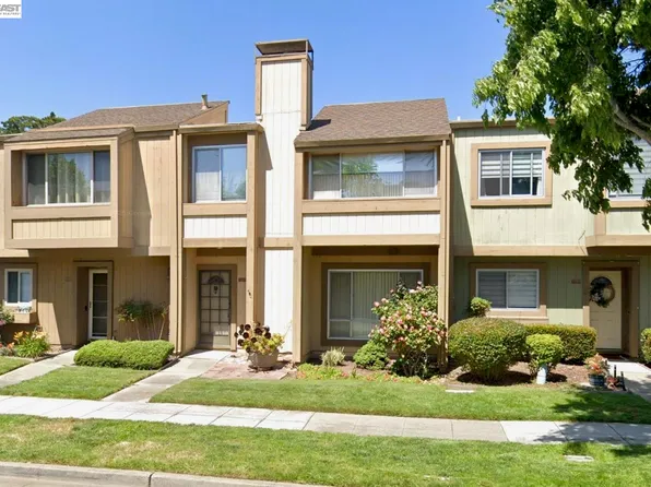 3204 Fiji Ln, Alameda, CA 94502