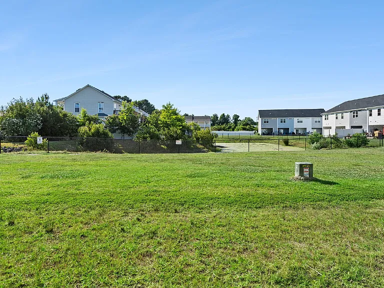 68 Catalina Cir — Photo 35