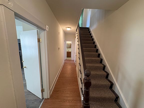 3rd image of 3000 Kingsland Rd