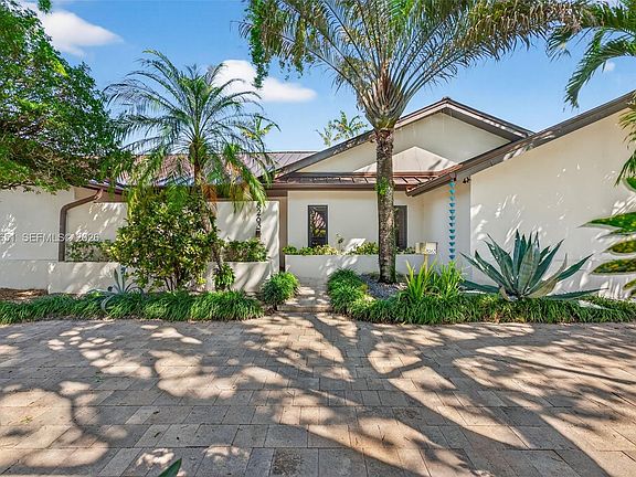 5th image of 8263 SW 160th St