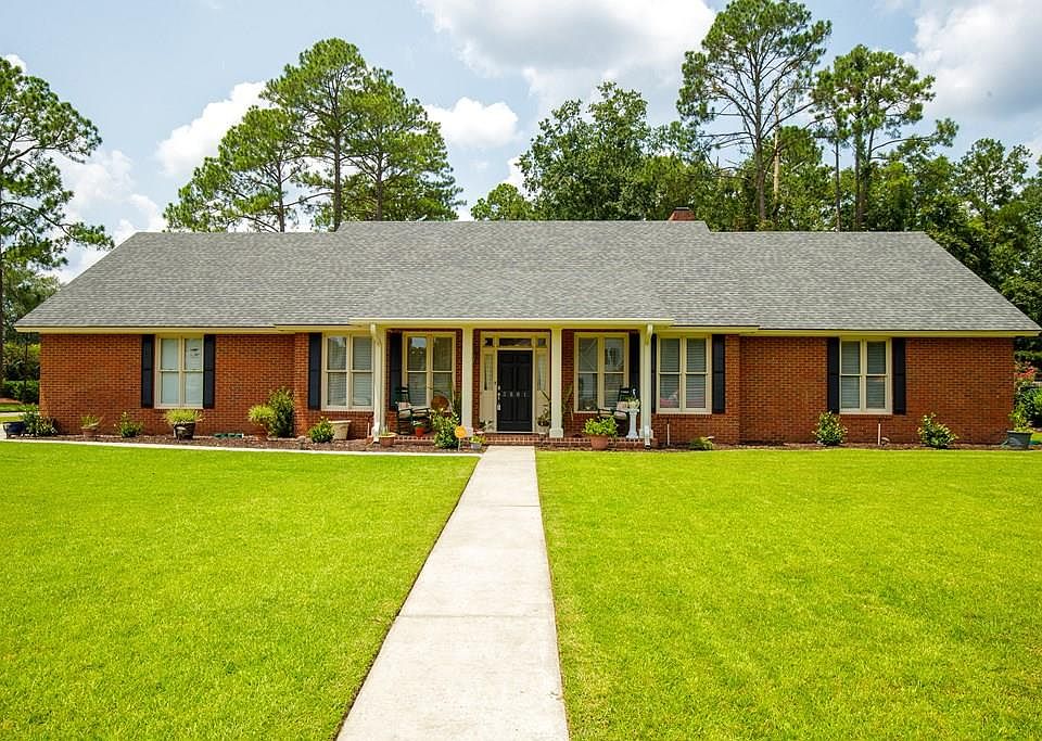 1st image of 3801 Cambridge Dr