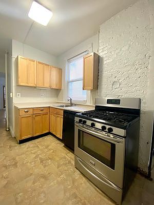 3rd image of 2159 42nd St