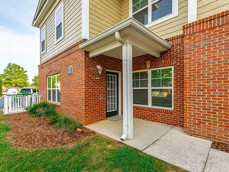 4102 Regency Ct — Photo 3