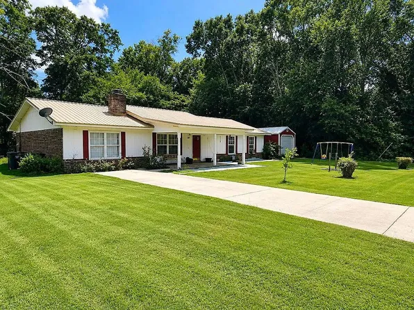 105 Pineneedle Dr, Ashford, AL 36312