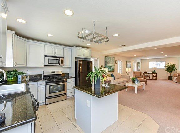 5th image of 11015 Brockway St