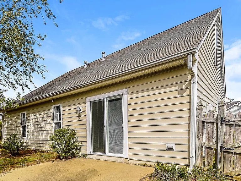 2143 Castle Pines Dr — Photo 17