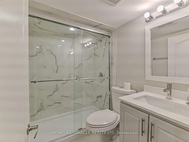 105 Sky Harbour Dr — Photo 16