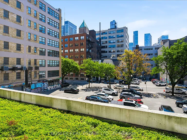 435 Richmond St W #205 — Photo 31