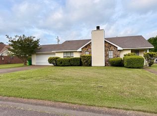 3305 5th St N, Columbus, MS 39705