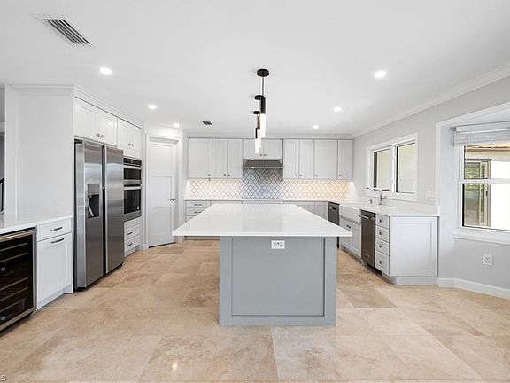 3rd image of 4823 Pond Apple DR S