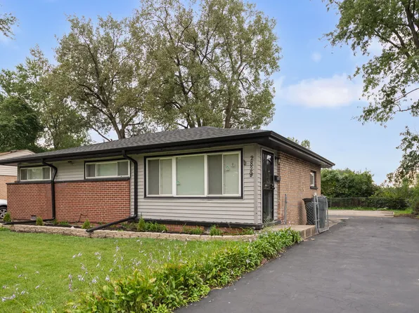 2829 Stafford Dr, Markham, IL 60428
