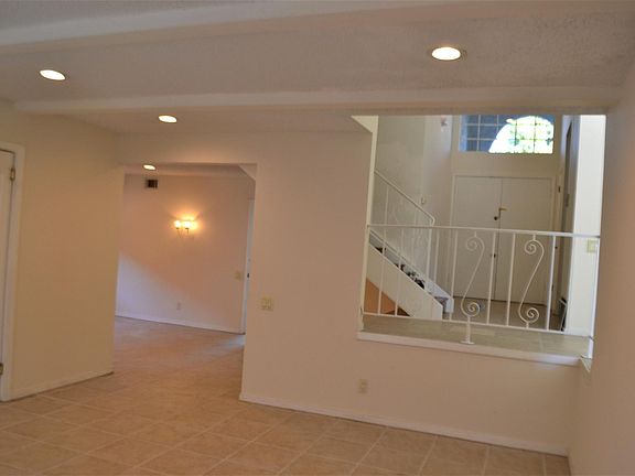 4th image of 18102 Hatteras St