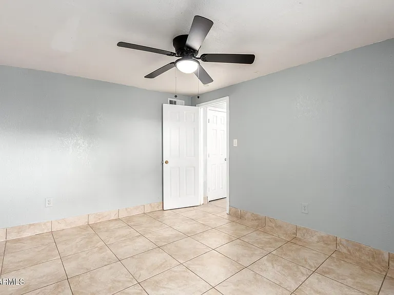 1920 W Tonto St #1 — Photo 16
