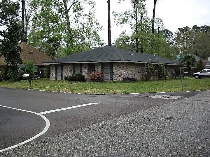 1st image of 107 Woodside Dr