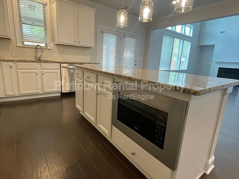 1825 Dahlia Dr — Photo 38