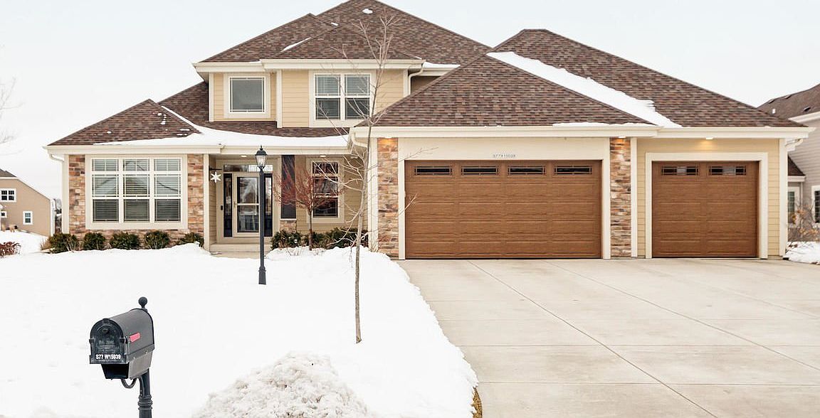 Roofing Siding Windows Exterior Interior Remodeling Milwaukee Brookfield Muskego Wauwa Construction Safety Construction Site Safety Construction Site