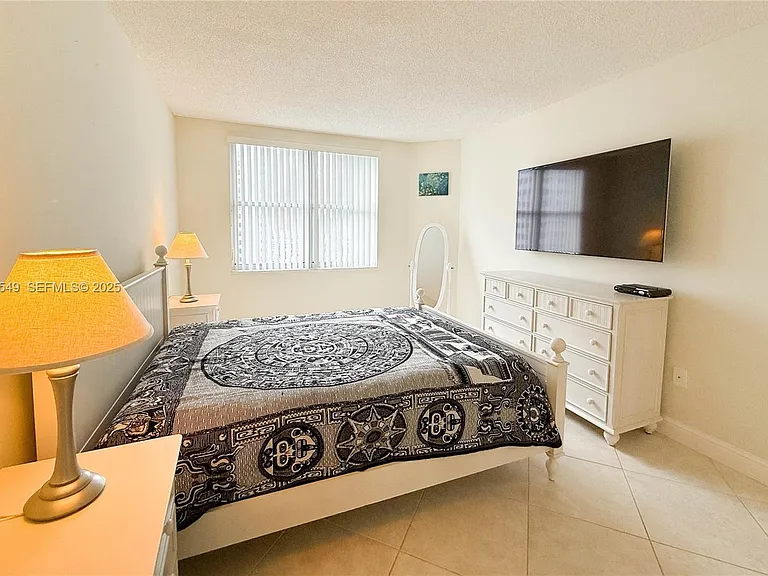 1980 S Ocean Dr #11N — Photo 8