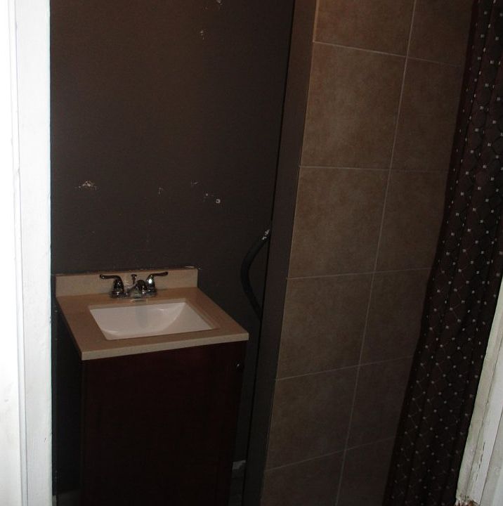 2nd image of 408 S Columbus St