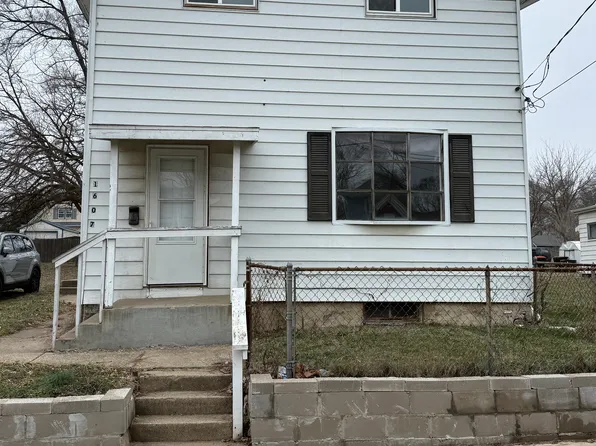 1607 S Stanley St, Peoria, IL 61605
