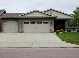 2300 S Katie Ave, Sioux Falls, SD 57106