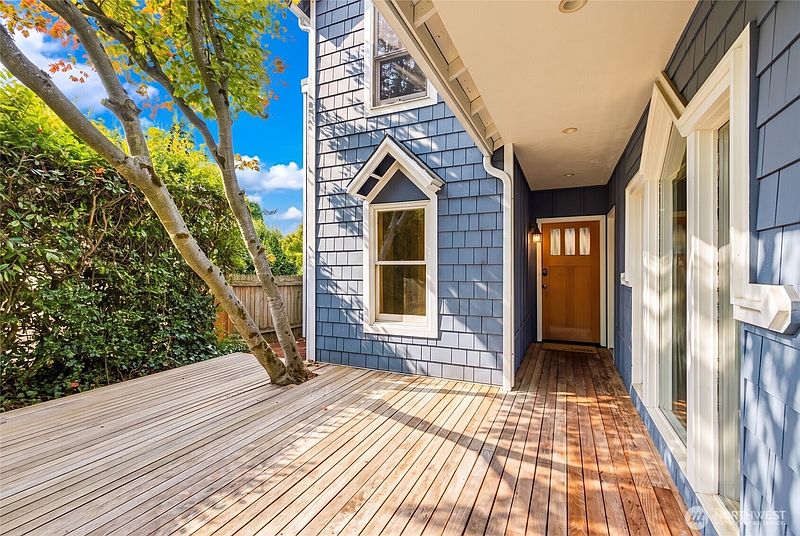 2nd image of 809 7th Street S