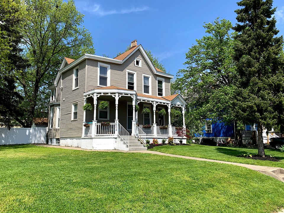 1st image of 2604 Norwood Ave #1