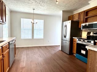 102 Center Ave, Black Mountain, NC 28711