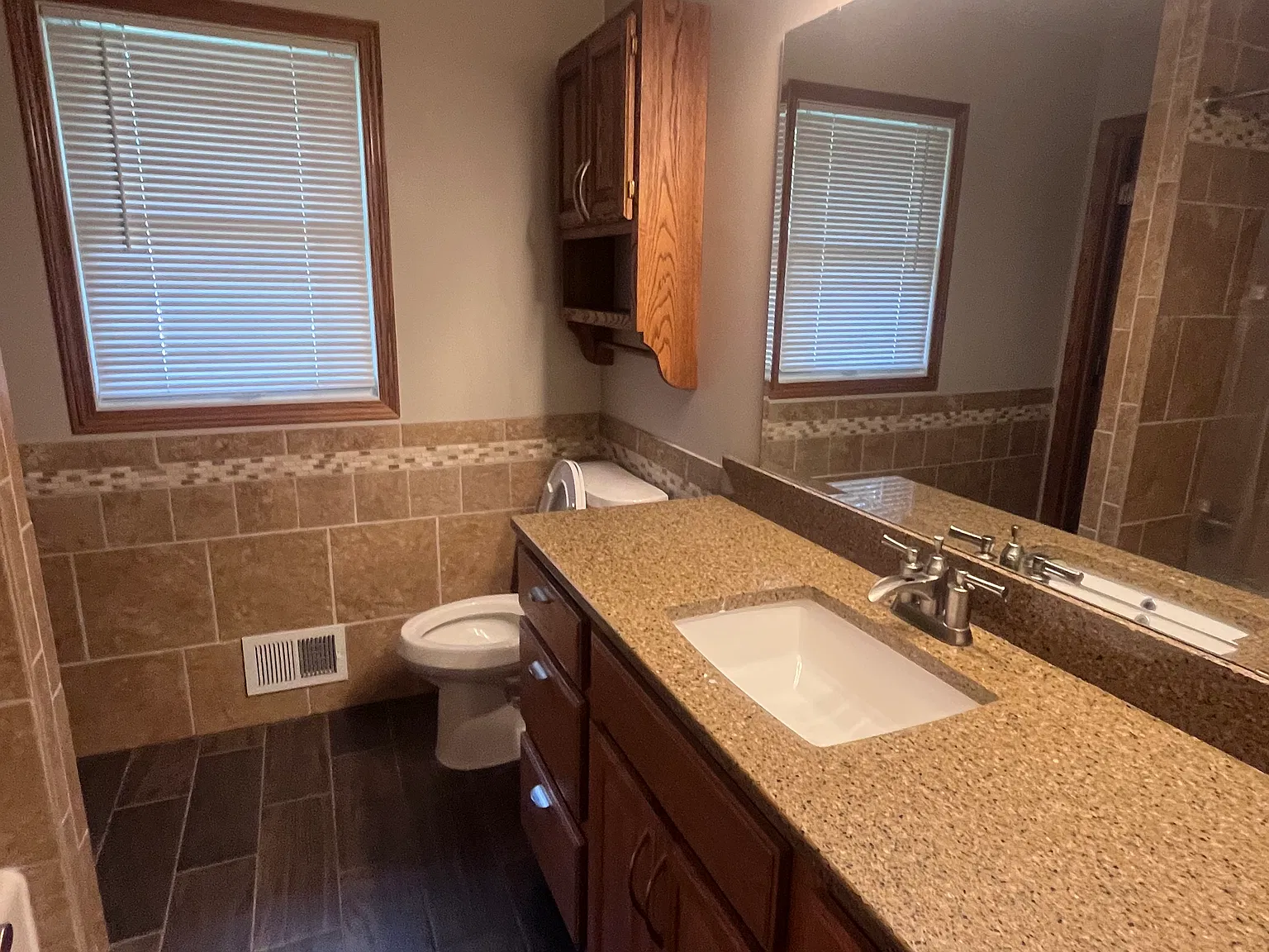 4 bed, 2545 sqft, $3,200 — Photo 1