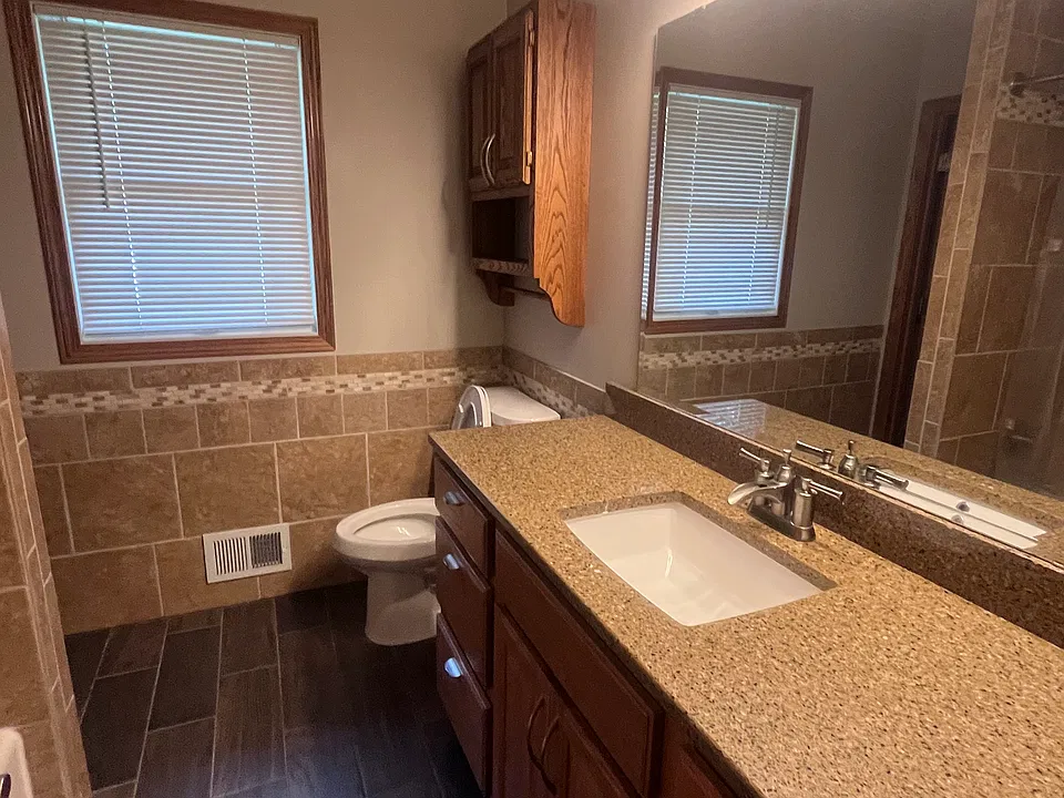 5649 Rebecca Ln