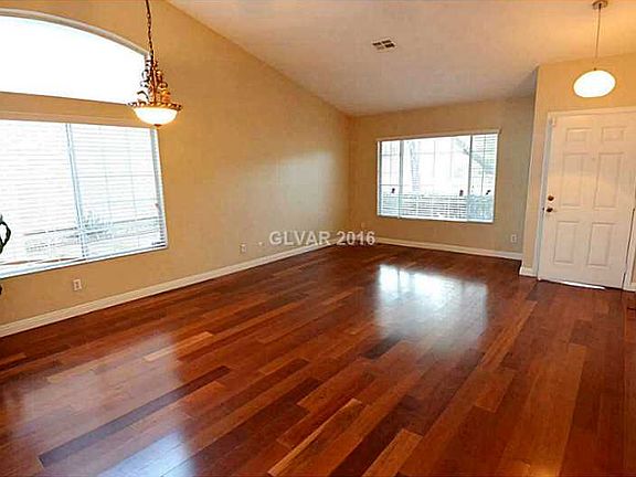 4th image of 1708 Royal Canyon Dr