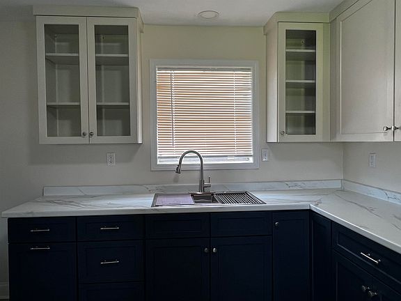 5th image of 500 Ash St