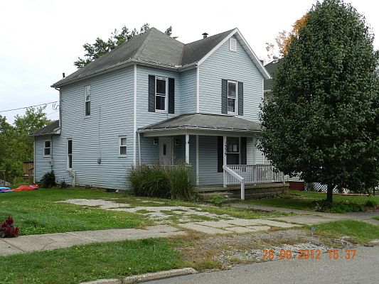 2nd image of 1339 Elm St