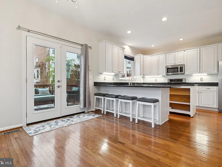 6336 Dunman Way — Photo 11