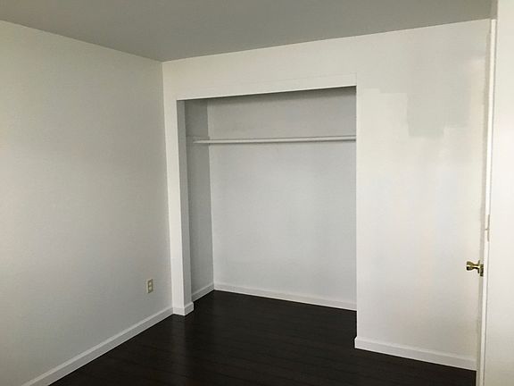 2nd Bedroom Closet