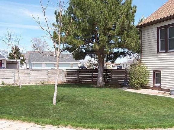 4th image of 2500 W 3rd St