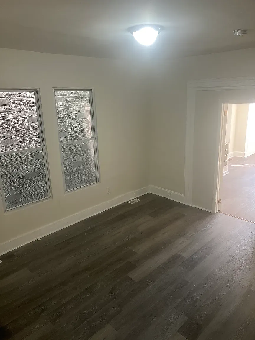 2 bed, 800 sqft, $1,999 — Photo 3
