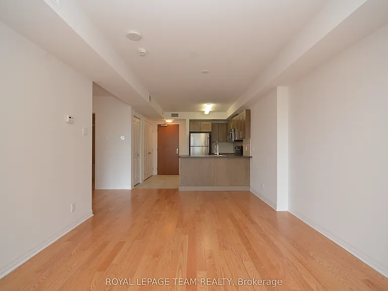 242 Rideau St #404 — Photo 11