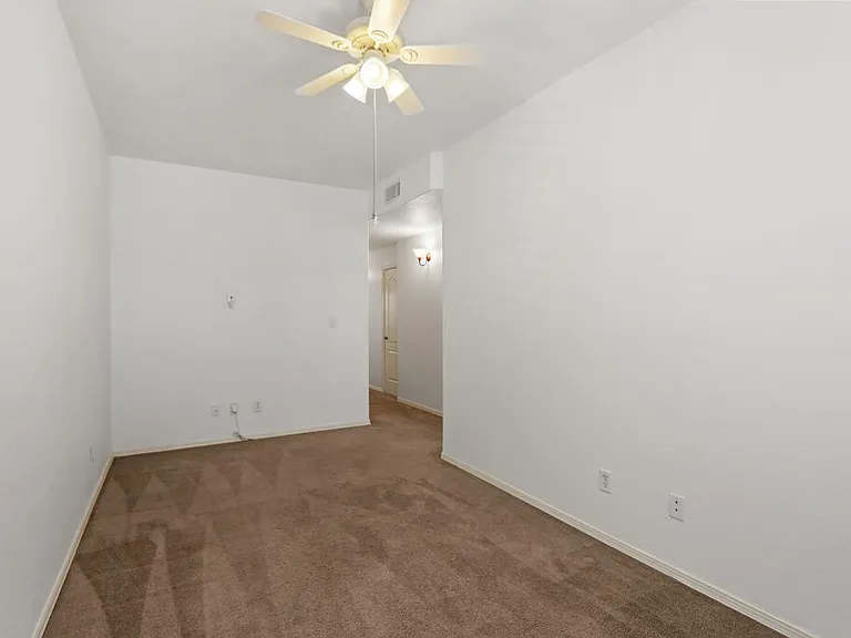 561 Green Village Ct #A — Photo 35